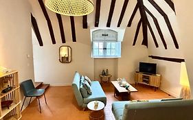 Appartement Au Centre De Richelieu